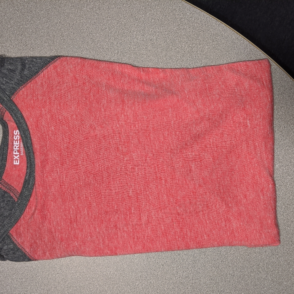 EXPRESS Colorblock Tee - Picture 3 of 3